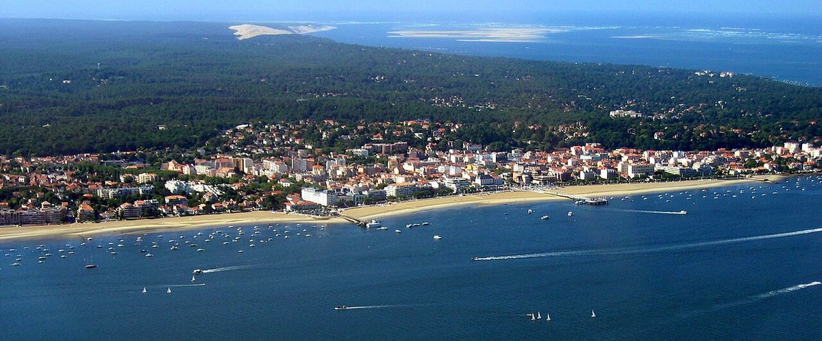 Arcachon cityscape