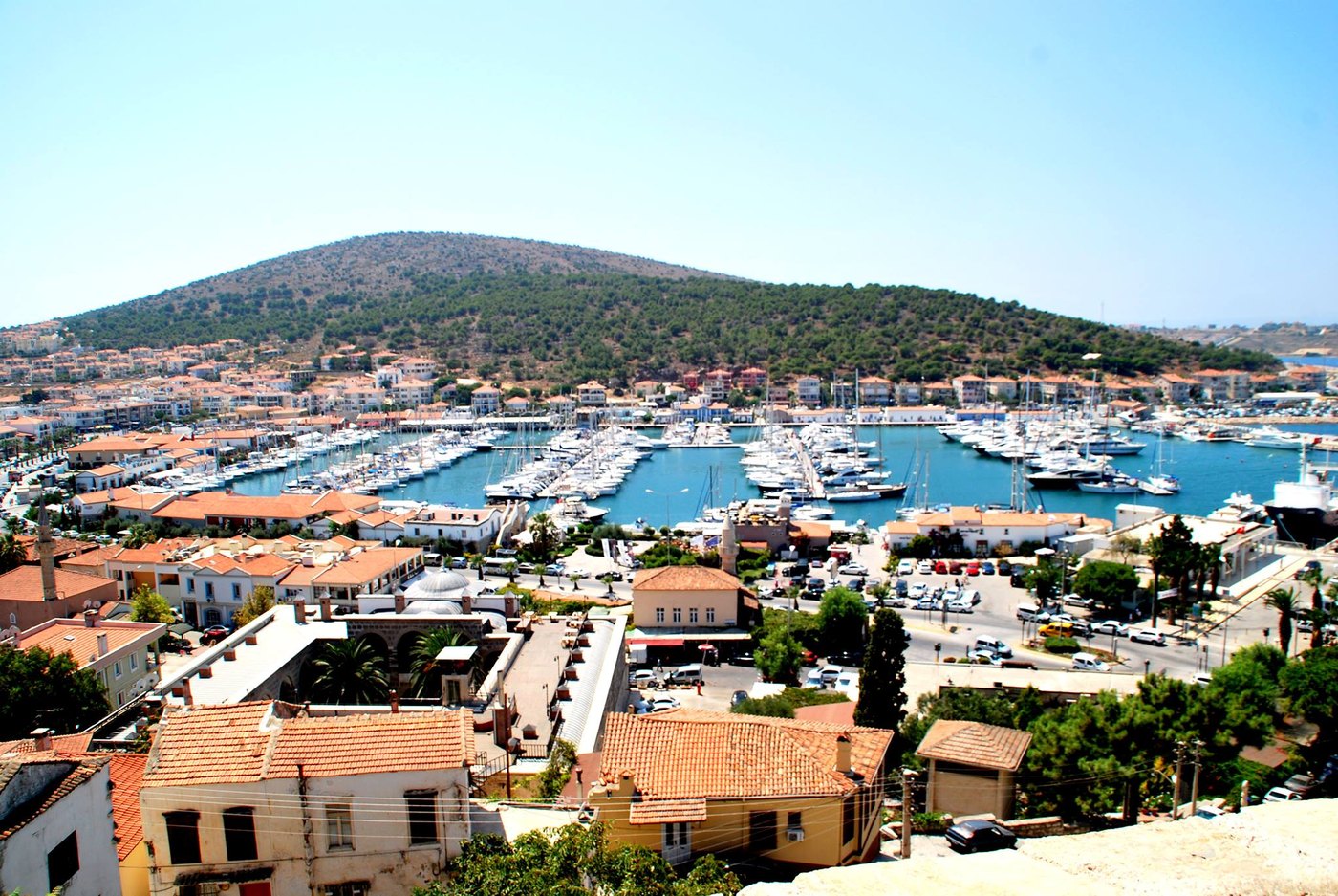Çeşme cityscape