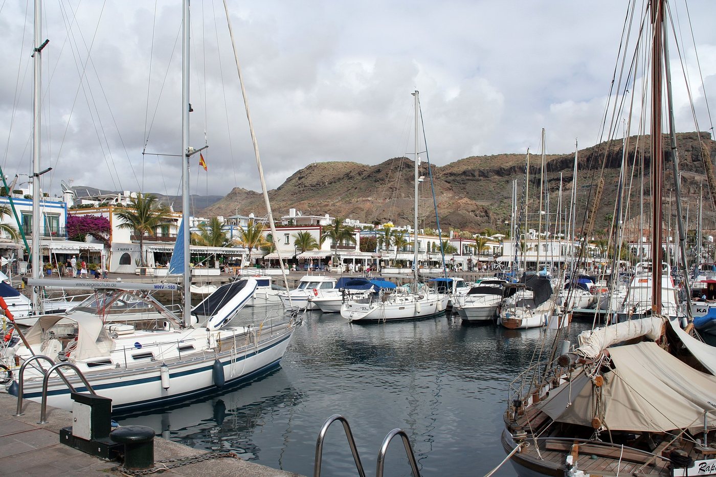 Puerto de Mogán cityscape